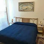לינה וארוחת בוקר Del Carmine 3*