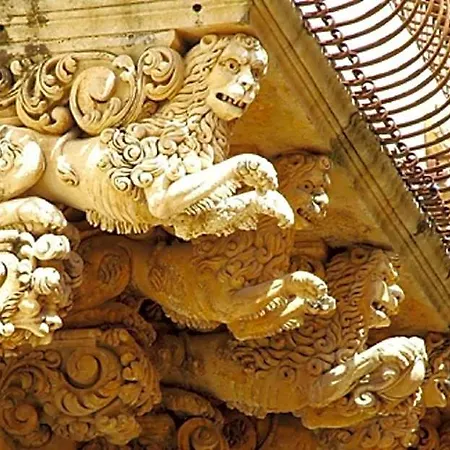 Del Carmine 3* Noto
